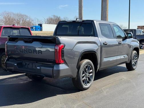 2026 Toyota Tundra Hybrid Platinum