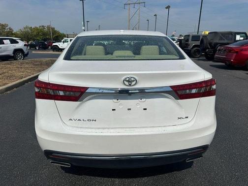 2017 Toyota Avalon XLE Plus