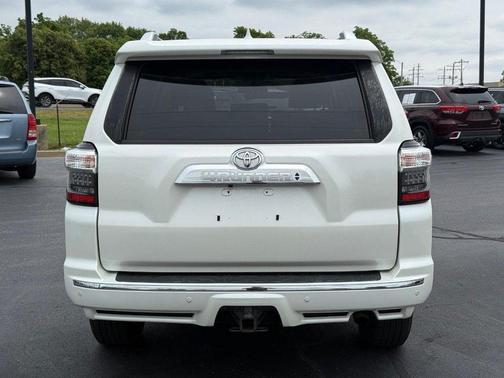 Blizzard Pearl 2019 Toyota 4Runner Limited