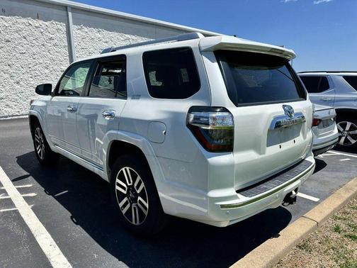 Blizzard Pearl 2019 Toyota 4Runner Limited