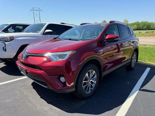 Pearl 2018 Toyota RAV4 Hybrid XLE