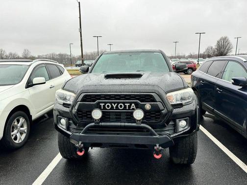 2017 Toyota Tacoma TRD Sport
