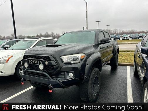 2017 Toyota Tacoma TRD Sport