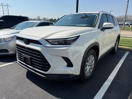 Coastal Cream 2024 Toyota Grand Highlander XLE