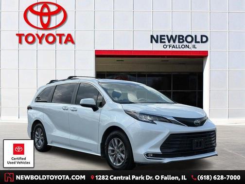 Wind Chill Pearl 2022 Toyota Sienna XLE