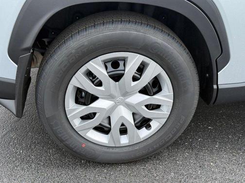 Sonic Silver 2026 Toyota Corolla Cross L