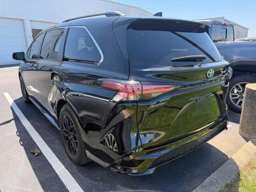 Midnight Black Metallic 2021 Toyota Sienna XSE 7 Passenger