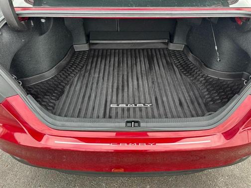 2018 Toyota Camry Hybrid XLE