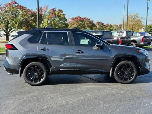 2023 Toyota RAV4 Hybrid SE