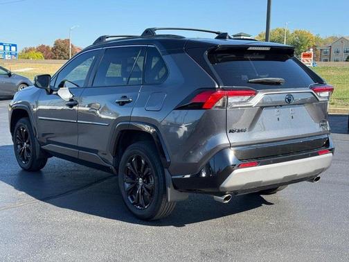 2023 Toyota RAV4 Hybrid SE