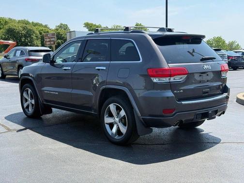 Brilliant Black Crystal Pearlcoat 2014 Jeep Grand Cherokee Overland