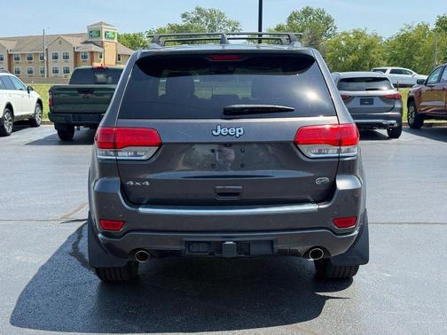 Brilliant Black Crystal Pearlcoat 2014 Jeep Grand Cherokee Overland