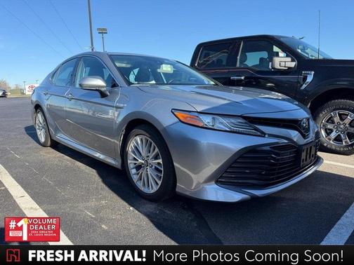 2019 Toyota Camry Hybrid XLE