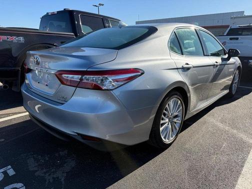 2019 Toyota Camry Hybrid XLE