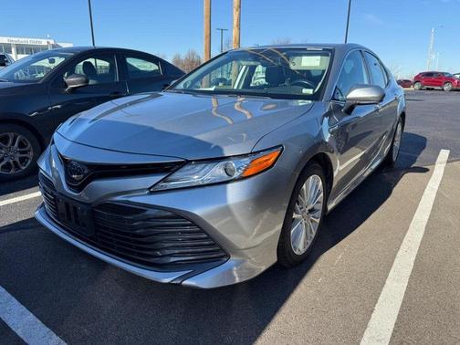 2019 Toyota Camry Hybrid XLE