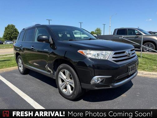 Black 2013 Toyota Highlander Limited