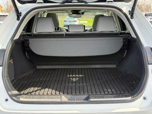 Wind Chill Pearl 2024 Toyota Venza Limited