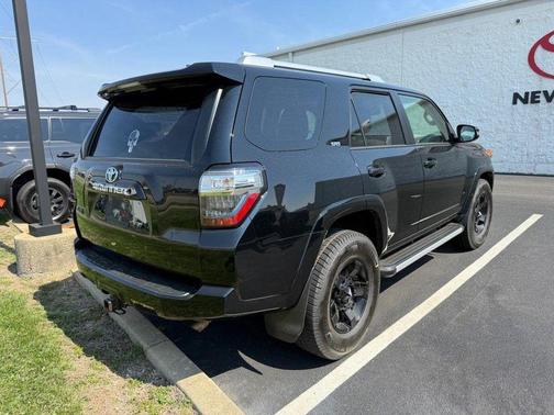 Midnight Black Metallic 2016 Toyota 4Runner SR5 Premium