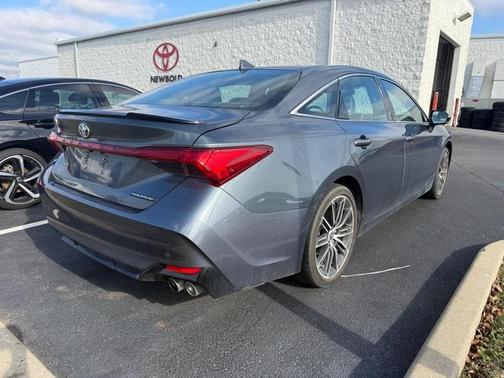 2022 Toyota Avalon Touring