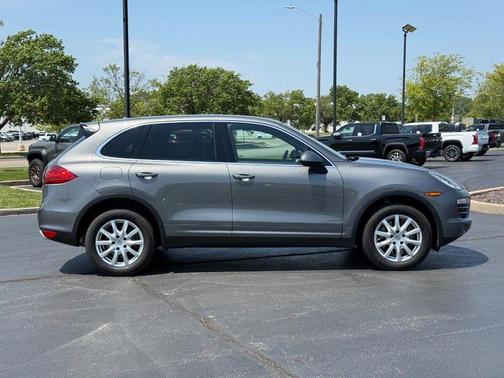 Black 2014 Porsche Cayenne Cayenne