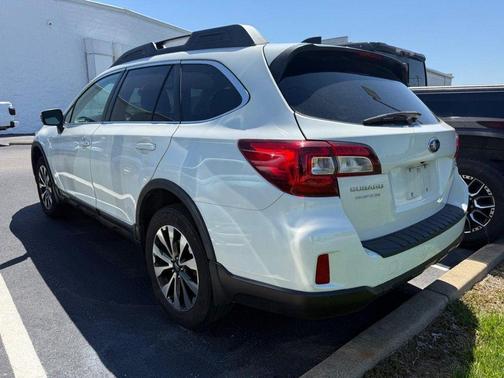 Crystal White Pearl 2016 Subaru Outback 2.5i Limited
