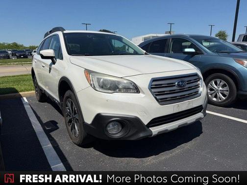 Crystal White Pearl 2016 Subaru Outback 2.5i Limited