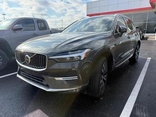2022 Volvo XC60 B5 Inscription