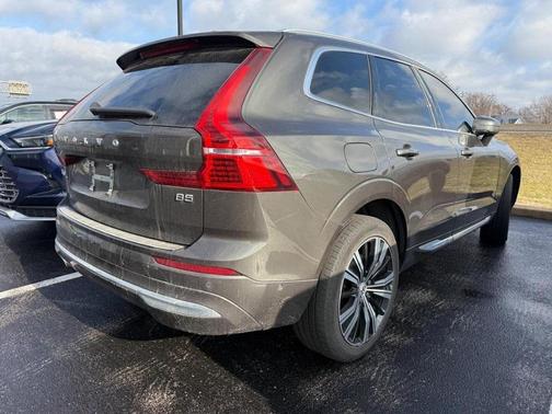 2022 Volvo XC60 B5 Inscription