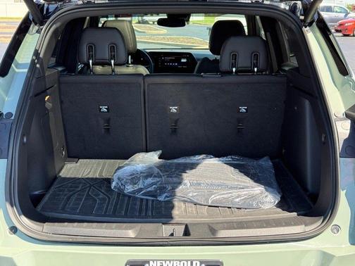 Cacti Green 2024 Chevrolet Trailblazer RS