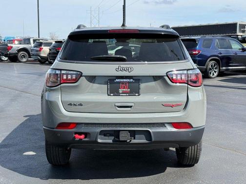 Sting-Gray Clearcoat 2022 Jeep Compass Trailhawk