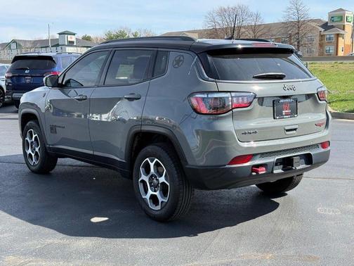 Sting-Gray Clearcoat 2022 Jeep Compass Trailhawk
