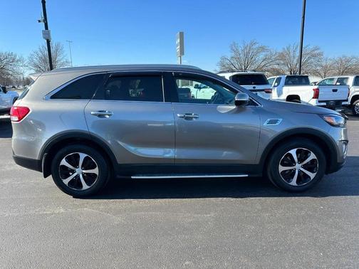 2017 Kia Sorento EX