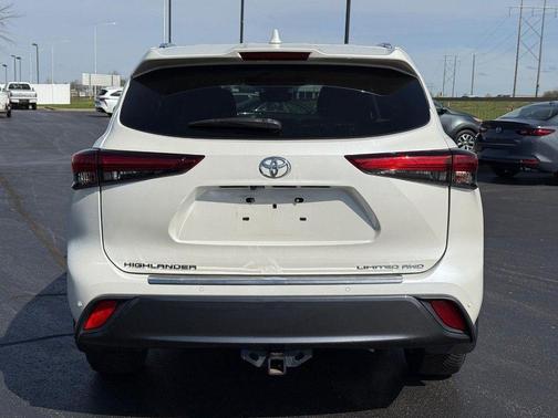 Blizzard Pearl 2020 Toyota Highlander Limited