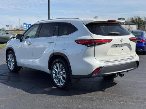 Blizzard Pearl 2020 Toyota Highlander Limited