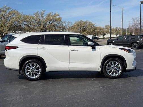 Blizzard Pearl 2020 Toyota Highlander Limited
