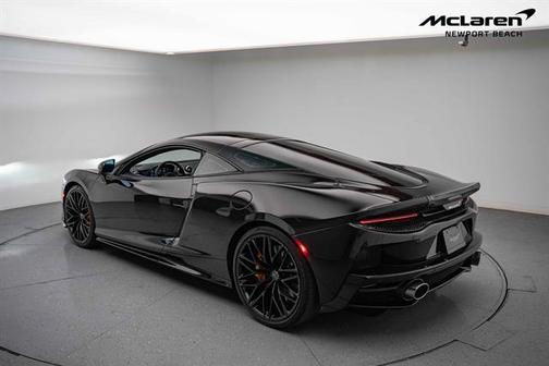 2023 McLaren GT Base