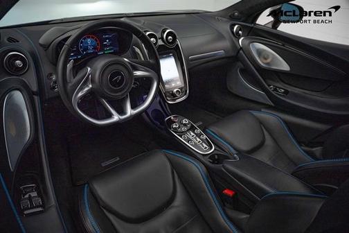 2023 McLaren GT Base
