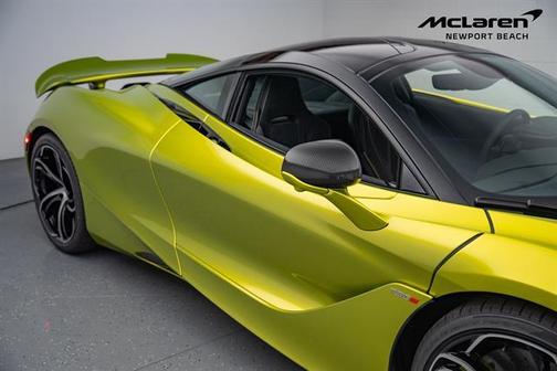 2026 McLaren 750S Base