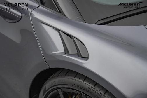 2025 McLaren Artura Base