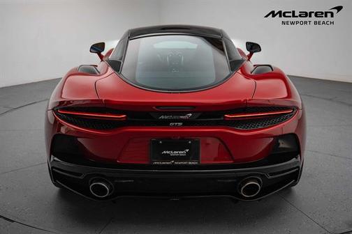 2025 McLaren GTS BASE