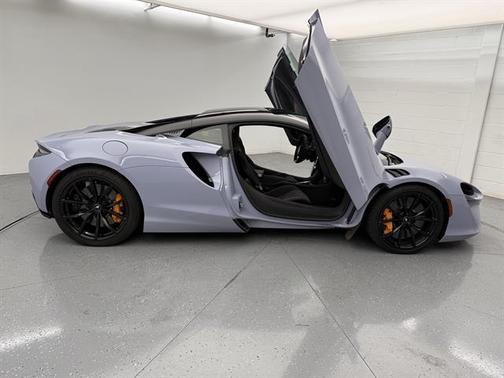 2024 McLaren Artura Base