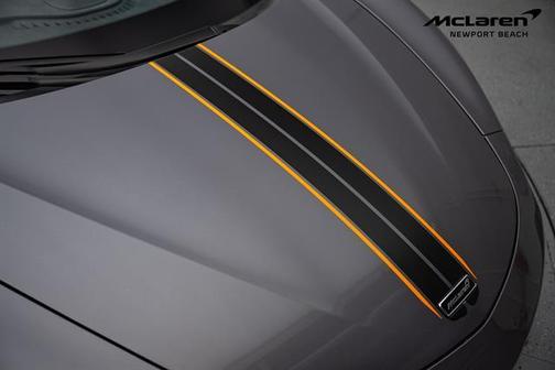 2025 McLaren Artura Base
