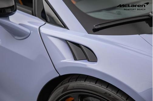 2025 McLaren Artura Performance