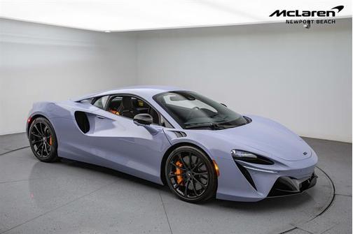 2025 McLaren Artura Performance