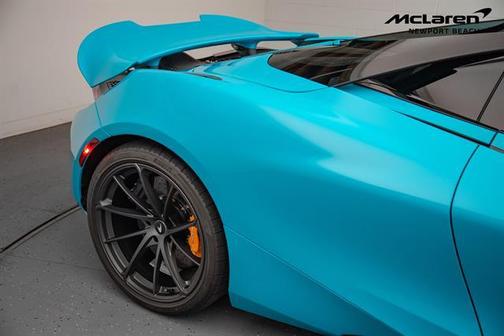 2026 McLaren 750S Base