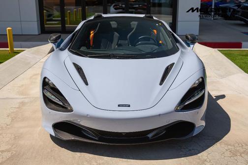 2023 McLaren 720S Performance