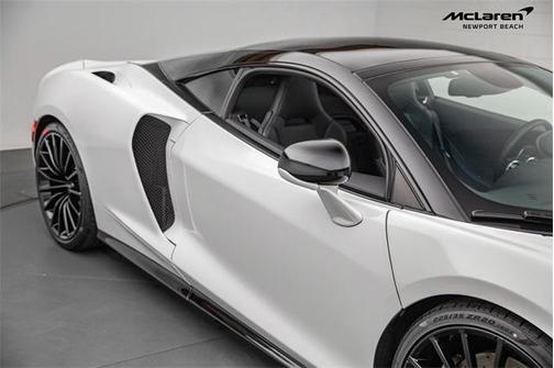 2020 McLaren GT Base