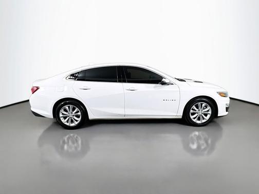Summit White 2020 Chevrolet Malibu FWD LT