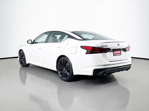 2021 Nissan Altima SR FWD