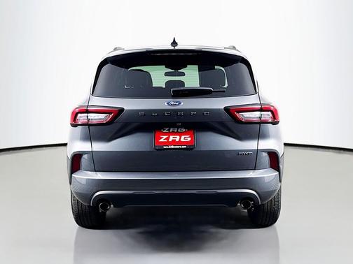 Carbonized Gray Metallic 2024 Ford Escape ST-Line